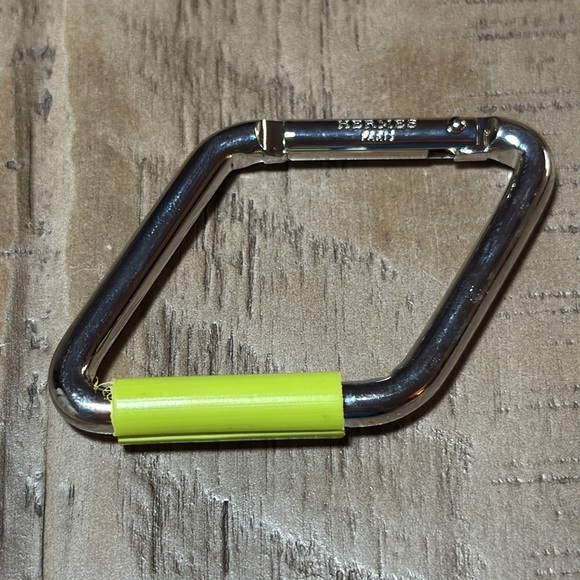 Hermes Perfumes Carabiner - Picture 3 of 6